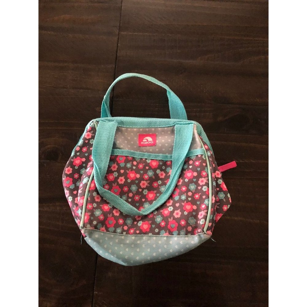 lunch tote girl